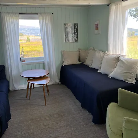 Holiday home Charming Place In Tromso By The Sea.