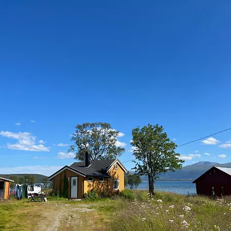 Holiday home Charming Place In Tromso By The Sea. Hakoybotn