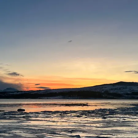 Charming Place In Tromso By The Sea. * Hakoybotn