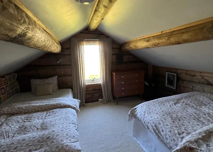 Charming Place In Tromso By The Sea. Holiday home *