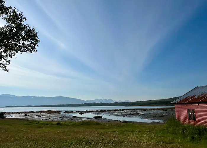 Charming Place In Tromso By The Sea. * Hakoybotn