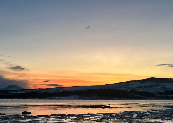 Charming Place In Tromso By The Sea. * Hakoybotn